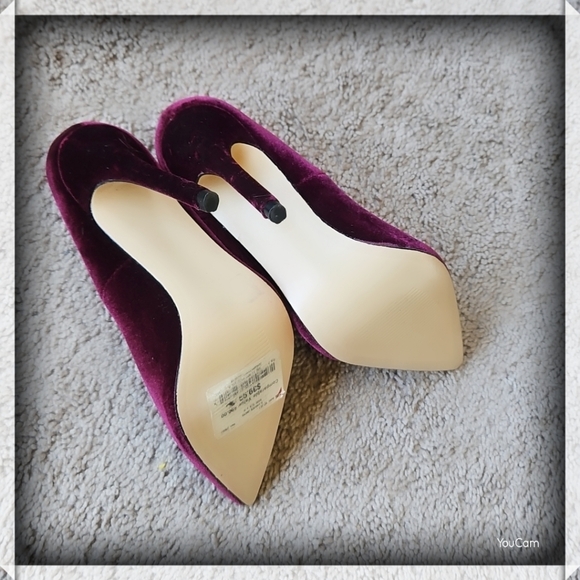 Steve Madden Savy Burgundy Suede Pointed Toe Stiletto Heel Pump Size 5.5M - Picture 2 of 5
